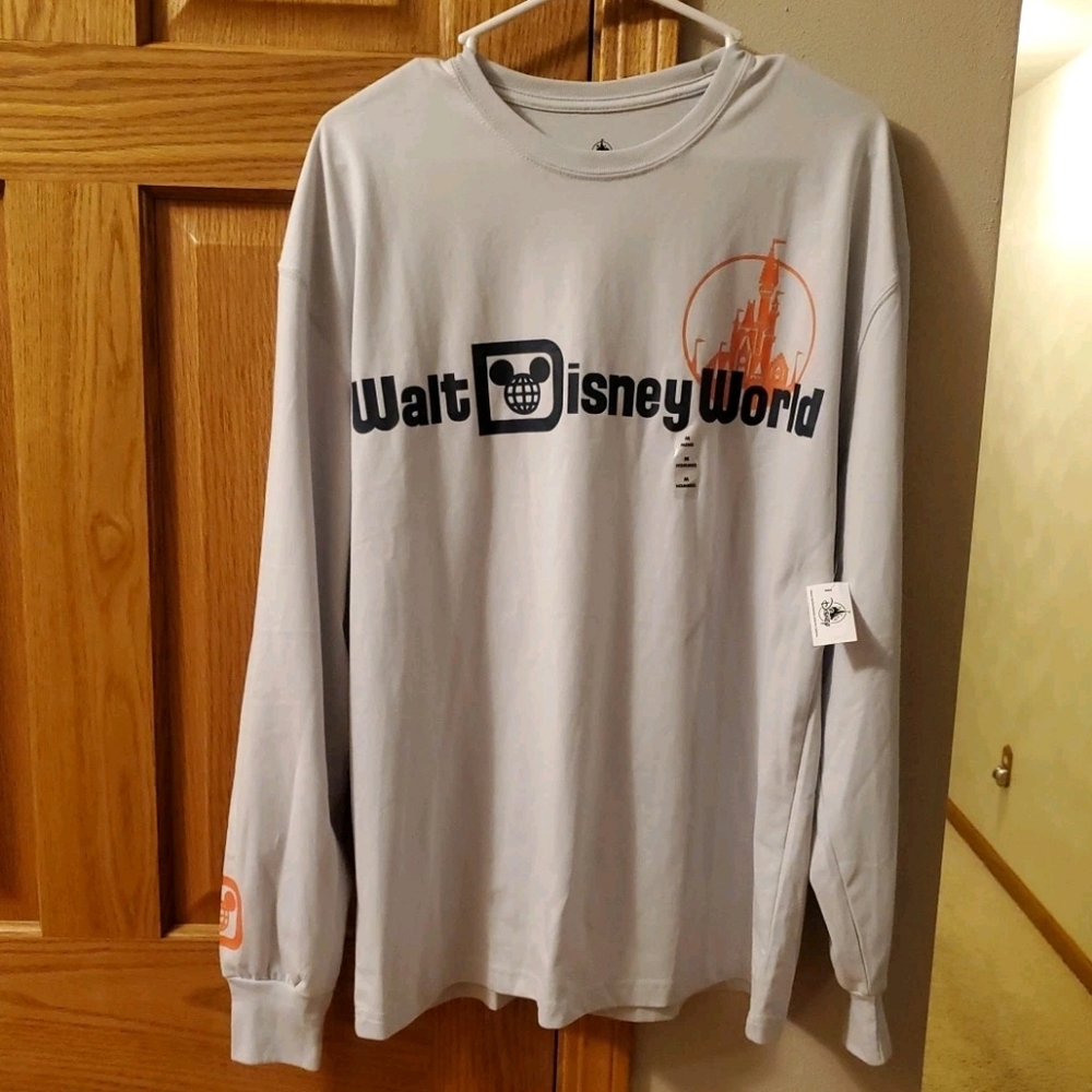 NWT Walt Disney World Mickey Mouse Men's Light Gray Medium Long Sleeve Shirt